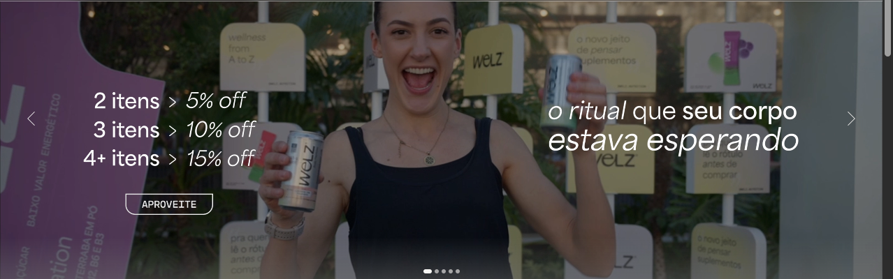 Carrossel do hero com texto de dois slides sobrepostos durante a transição